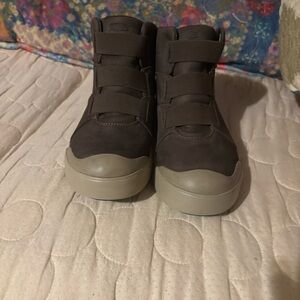 Keen Elle Women’s Winter Waterproof Mid Boot…. Coffee Bean/Red Plaid